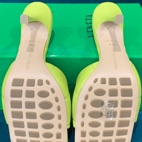 SOLD- Bottega Veneta Sandals Size 39.5 - Picture 5 of 5